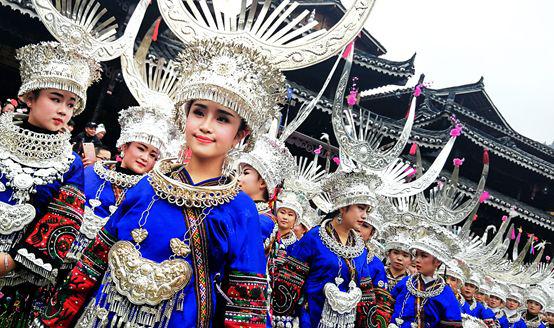 原生故事丨蓝色的高原，女人与格桑花